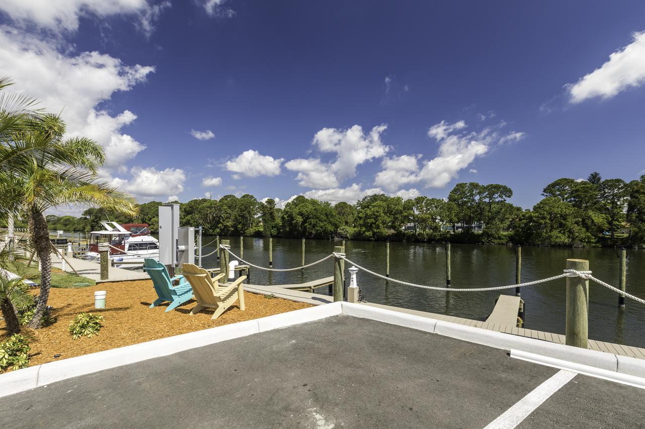 Cape Crossing Resort & Marina Merritt Island Экстерьер фото